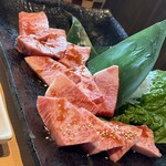 焼肉レストラン ひまわり - 料理写真:特撰さくら牛四種盛り