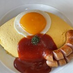 オムの細道 - 見た目がとても美しいオムライス！