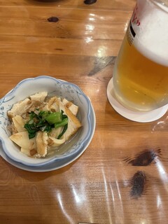 Sushiya Eichan - お通し(筍の煮物)とビール