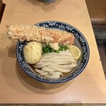 梅田 釜たけうどん - 