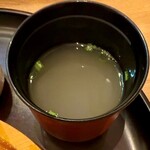 Torikai Souhonke - 「特選名古屋コーチン親子丼」(1980円)の鶏スープ