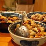 磯の茶屋 - カウンターの上の大皿