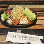 Chuuka Baru Ikeko - 前菜の３点盛り。