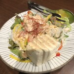 四季邸 日暮里駅前店 - 豆腐と蒸し鶏のゴマダレ