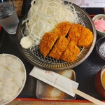 九州博多料理 なべ音 - チキンカツ定食