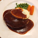 ミスターとフライパン - アメリカンハンバーグステーキ（1350円）