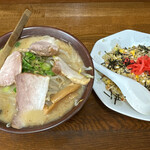 Shinshin Tei - 焼き飯セットです