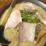 新進亭 一乗寺店 - 味わいのあるスープ