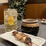 川越 若松屋 - 料理写真:ハイボール（キリン陸）・カシラ