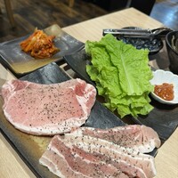 豚焼肉 グルマンズ - 