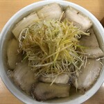 坂内食堂 - 大盛ネギチャーシュー麺