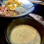 Tadaima Henshin Chuu - 牡蠣つけ麺スープ！！
