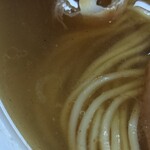 中華そば 阿波家 - 地鶏と金目鯛の香り漂うスープ