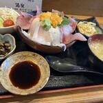 お家ダイニング 酒楽 - ブリウニ丼