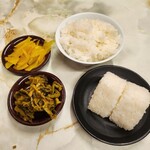 Maru Boshi Ramen - 漬物 ごはん 塩おむすび
