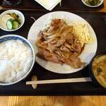 菱田屋 - 豚肉生姜焼き定食1490円