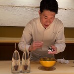 鮨 一幸 - キャビアを乗せて