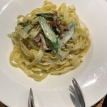 GRILL&DINING用賀倶楽部 - ベーコンとアスパラのフェットチーネ