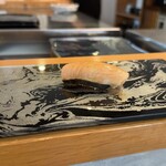 スシコーヒー - 鰆（藁で燻されたもの）