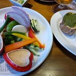 Bistro ROSY - １０種のバーニャカウダ　バゲットジェノベーゼ