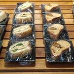 ホテルニューオータニ幕張 ザ・ラウンジ - すき焼きサンドイッチ、てりやきチキンサンドイッチ、ソース焼きそばサンドイッチ、エスニック風チキンのトルティーヤロール