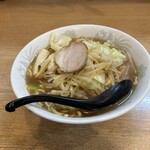 マリモ - 醤油ラーメン（スープの色が全然変わった…）