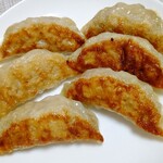 中華惣菜 芙蓉 - 焼き餃子(ニンニクあり)