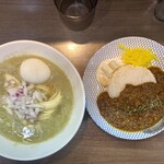 ヌードル＆スパイスカレー 今日の1番 - 朝限定セット ¥1,000-(税込)
      ※本日のカレーは和風キーマ