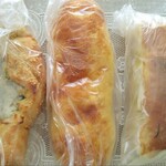 ブラフベーカリー - 3種類のパン買いました