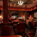 THE LIBRARY BAR - 店内