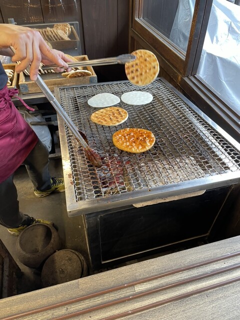 Teyaki Senbei Do - Takayama/Senbei (Rice cracker) | Tabelog
