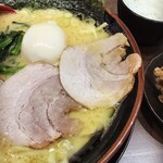 横浜家系ラーメン 龍馬家 - 