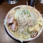 豚山 横浜西口店 - ラーメン小 ニンニクましまし、野菜