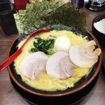横浜家系ラーメン 龍馬家 - 
