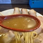 麺や 紡 - スープ