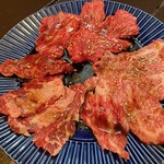 焼肉・炭焼 煙火 - 牛ハラミ1,419円、仙台牛上ロース1,309円、足利マール牛カルビ1,199円【タレ】