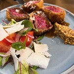 ニュー チャベス - 牛サガリのレアカツ　〜山ワサビとチーズ〜