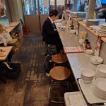 Himeji Chuu Ka Baru Kou - 店内１階