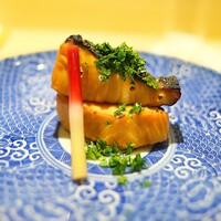 新ばし 星野 - 筍も良かったけど、この日のサクラマスの焼きが完璧☆　皮はパリッ、身はしっとりの完成形。星野さんのワザの凄み。