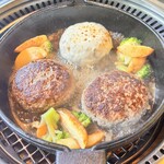 ぴこぴこ精肉店 レインボー通り - 