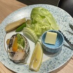 Shabushabu Nihon Ryouri Kisoji - 鮑のバター焼き(焼く前)