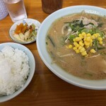 Ramen Hausu Sora - みそコーンらーめん、ごはん