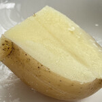 JiProign - ジャガイモ、えだまめ、とうもろこし、はまぐり… ただそれだけを最小限に茹でた料理は、人が細工して作り出す料理では及ばない美味しさがある