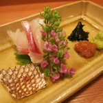 車力門 ちゃわんぶ - 26年3月　お造り　駿河の鯛　身・皮　梅、海苔、山葵で