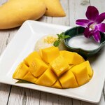 [Limited time offer] Thai mango and sticky rice dessert "Khao Niaw Mamuang"