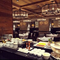 ロウリーズ・ザ・プライムリブ 恵比寿ガーデンプレイス店 - 