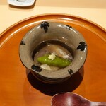 Shino Hara - 月の輪熊、万願寺唐辛子、冬瓜餡