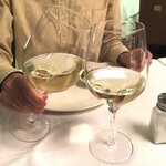 OSTERIA MAMMA ROSA - グラスワインで乾杯！