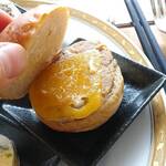 ホテルニューオータニ幕張 ザ・ラウンジ - ベーコンビーフチーズサンド