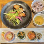 ひふみ・キッチン - 妻が注文した日替わりひふみ定食（ポークジンジャー）